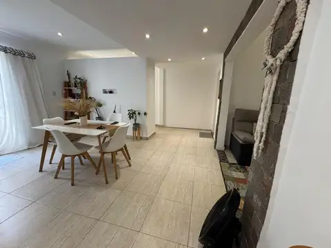 Depto Tipo Casa en Venta en Munro, USD 175.000