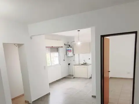 Departamento en Alquiler en Berazategui, $ 550.000