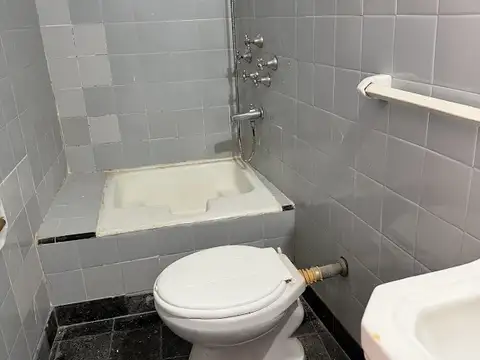 San Luis 2800, Piso 9