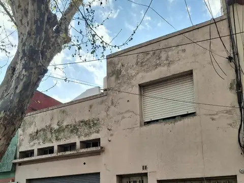 Galpón+deposito+Local ,144mt cub y terraza, M.Cervantes 3600