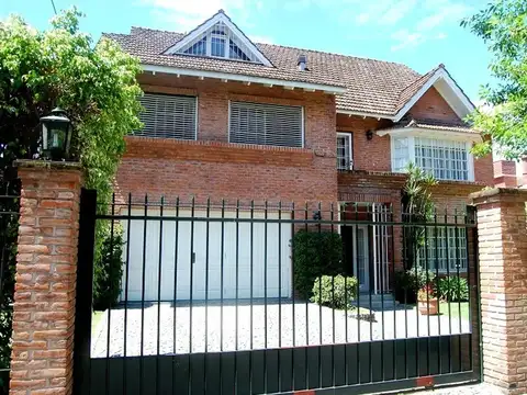 CASA EN VENTA EN MARTINEZ