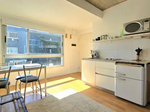 Departamento en Alquiler en Chacarita, USD 700