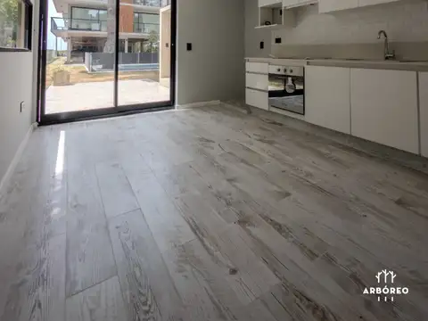 Depto Tipo Casa en Venta en Costa Del Este, USD 125.000