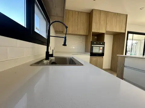 Departamento en Venta con 5 cocheras