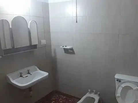 CASA EN VENTA - Mendoza