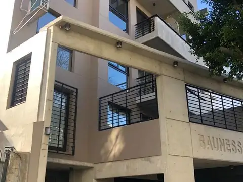 Bauness 1200 , Piso 2