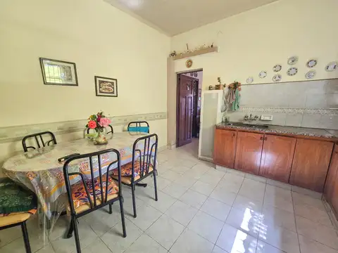 Casa 3 amb.+ Depto. 3 amb.+ garage y patio - Tierra del Fuego y Maipu
