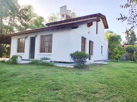 Casa 5 ambientes 560m Chacras