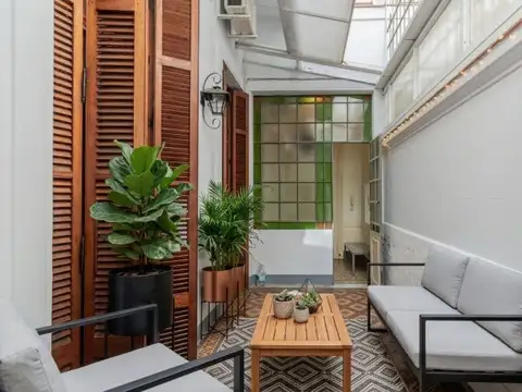 Venta departamento 3 ambientes mas estudio y patio