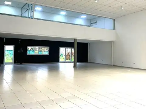 Local en Av. Fuerza Aerea frente a Liceo Aeronáutico
