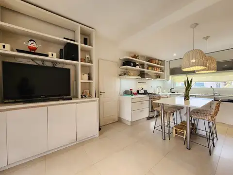 Casa en Alquiler en Villanueva, USD 2.300