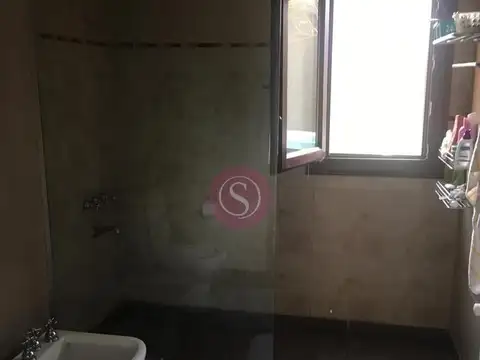 Casa 6 ambientes con 3 baños