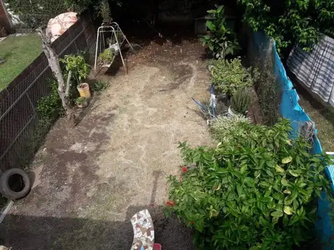 Casa 3 ambientes con 2 baños