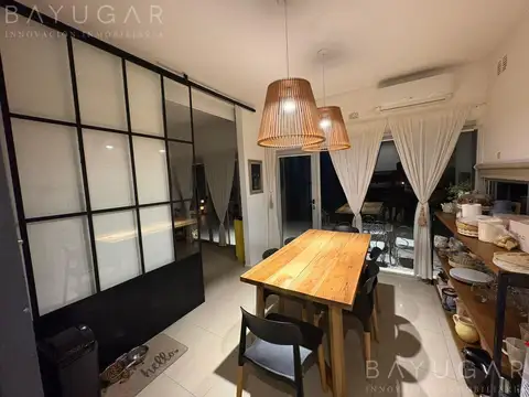 Casa en Venta con 5 cocheras