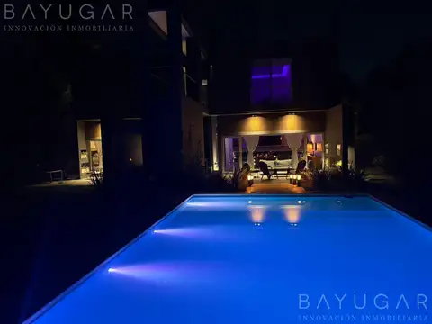 Venta - Increíble Casa Estilo Moderno en Barrio St Mathew's - Pilar