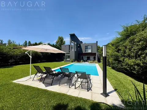 Casa en Venta en Saint Matthews, USD 430.000