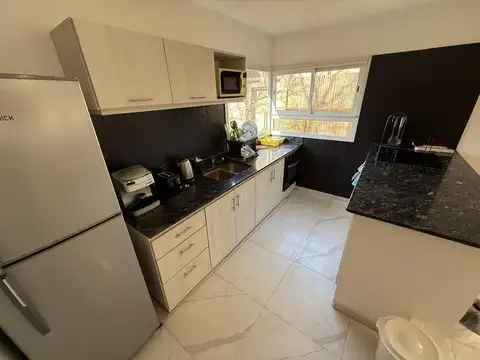 Casa tres ambientes venta y alquiler temporario Mar Azul