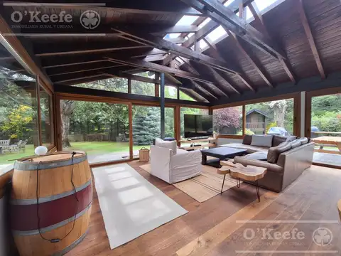 Casa 6 ambientes en venta en Arelauquen Golf