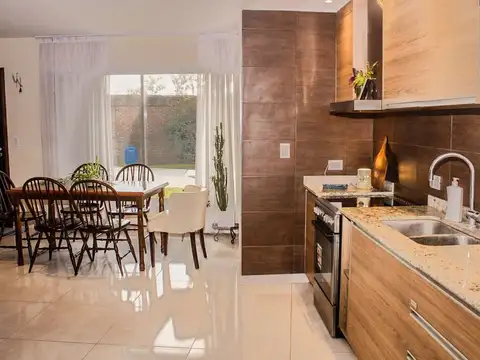 Depto Tipo Casa 3 ambientes con 1 baño