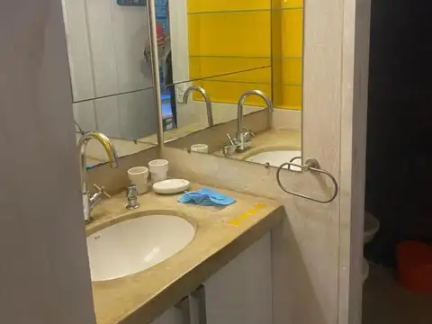 Casa 2 ambientes con 1 baño