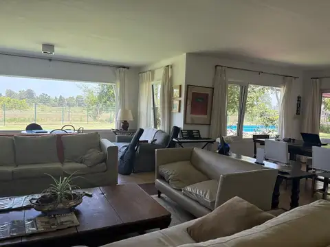 Casa en Alquiler de 3 dormitorios