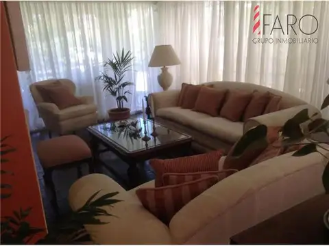 Casa en Alquiler de 4 dormitorios