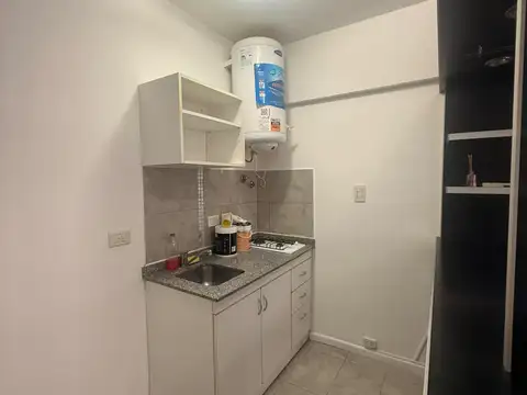 ALQUILA MONOAMBIIENTE EN MONTE CASTRO