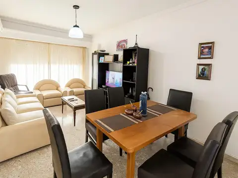 VILLA BALLESTER CENTRO: DEPTO. 3 AMB. MUY BUENA UBICACION.