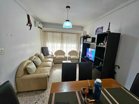 Profesor Aguer 4900, Piso 1°
