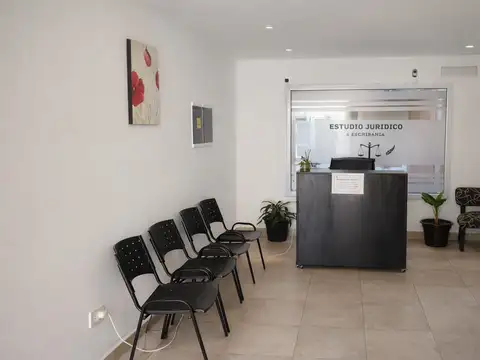 Oficina en Alquiler en Zona Centro, $ 330.000