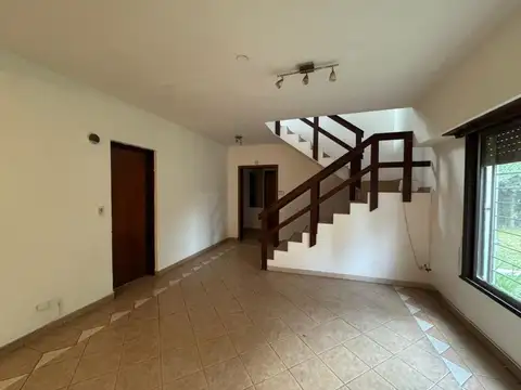 Casa en Alquiler en Loma Verde, $ 1.650.000