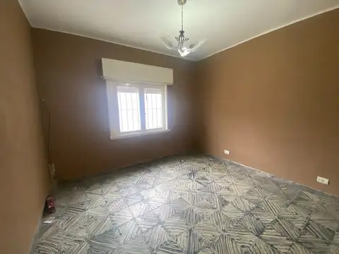 Casa en PH con entrada individual, patio y cochera