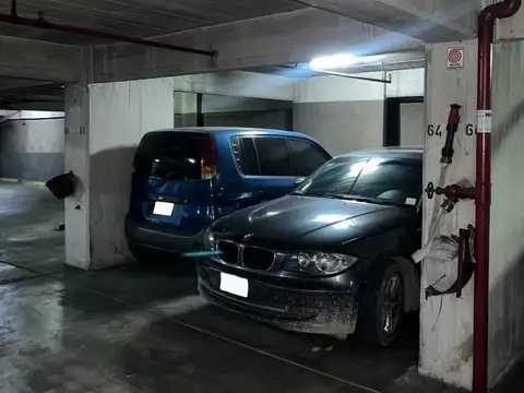 COCHERA FIJA CUBIERTA EN SANTA FE AL 2300 - 10 M2 VIGILANCIA LAS 24 HORAS