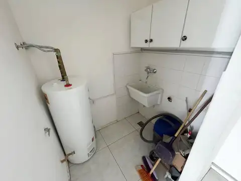 Depto Tipo Casa 3 ambientes con 2 baños