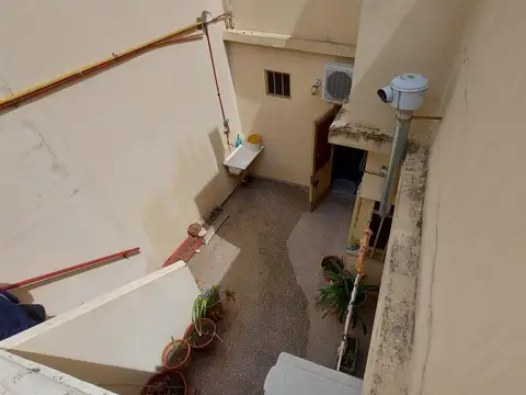 Depto Tipo Casa en Venta 40 años