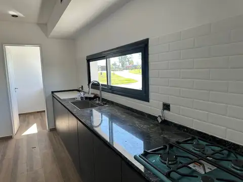 Casa en Venta en Pilar Del Este - Santa Sofia, USD 185.000