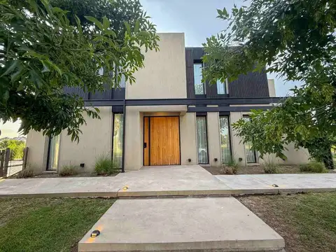 CASA AMUEBLADA EN VENTA BARRIO LA CALESA PILARÁ