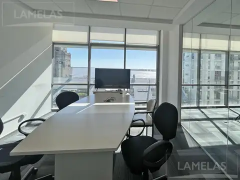 Oficina con vista al río Paraná  FORUM Puerto Norte - 230 m2
