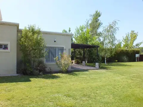 Venta de complejo de cabañas en Rama Caída