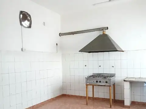 ALQUILER - Local 50mts2 - Tapiales