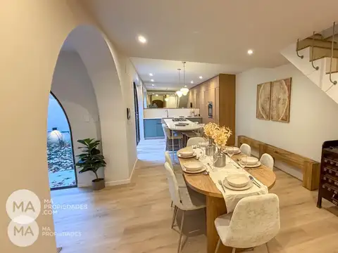 Casa 7 ambientes con 4 baños