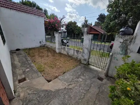 Depto Tipo Casa 2 ambientes con 1 baño