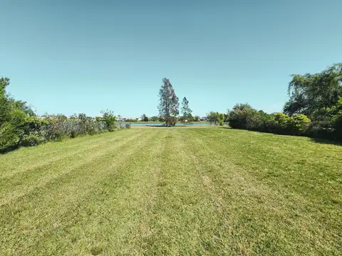 Terreno en Venta en Puerto Roldan, USD 110.000