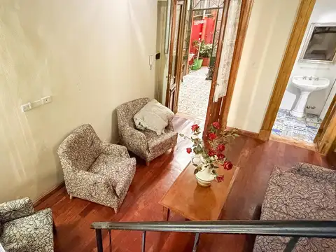Depto Tipo Casa en Venta 70 años