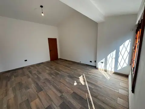 Casa en Venta en Villa Centenario, USD 158.000