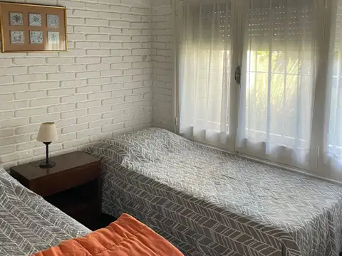 Casa 6 ambientes con 3 baños