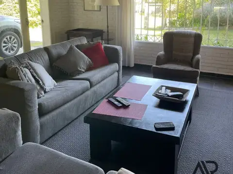 Casa en Alquiler de 3 dormitorios