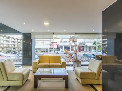 PENINSULA - A METROS DE PLAYA EL EMIR