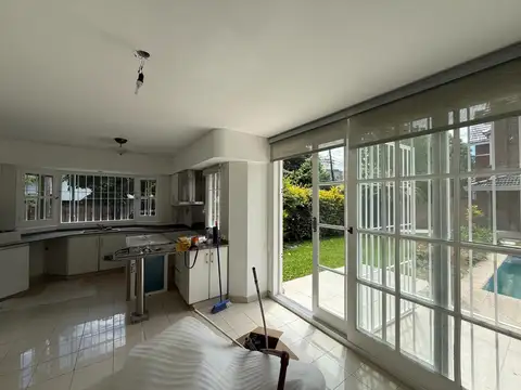 Casa en Alquiler de 4 dormitorios