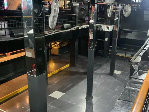 Oficina Monoambiente con 6 baños